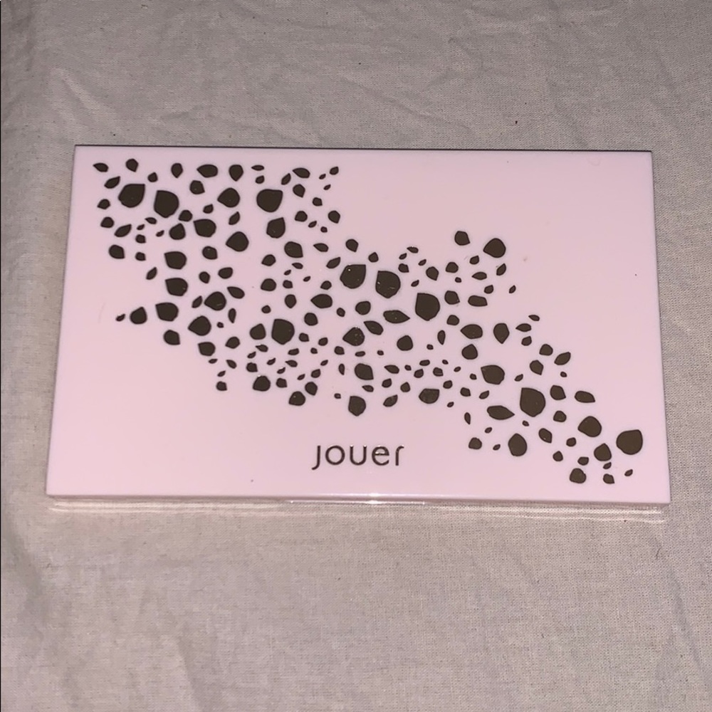 Searched and lightly used jouer palette